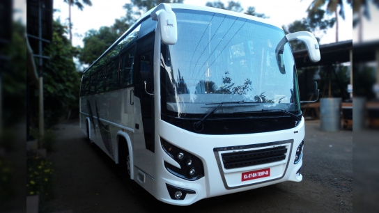 ojesdesigns motorhomes and caravan Ojesdesigns - Luxury Tourist Coach Image