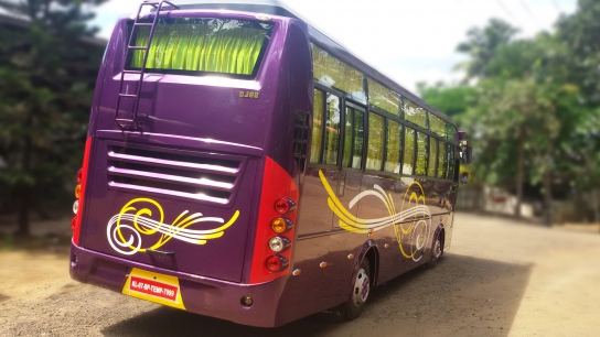 ojesdesigns motorhomes and caravan Ojesdesigns - Luxury Tourist Coach Image